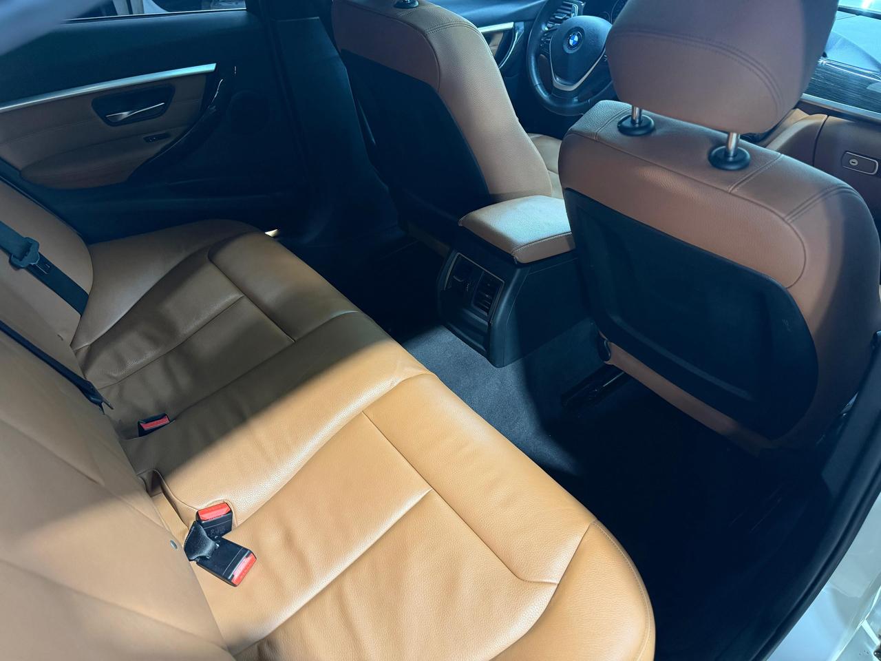 2017 BMW 3-Series 330i xDrive|CLEAN CARFAX|BROWN INTERIOR Photo