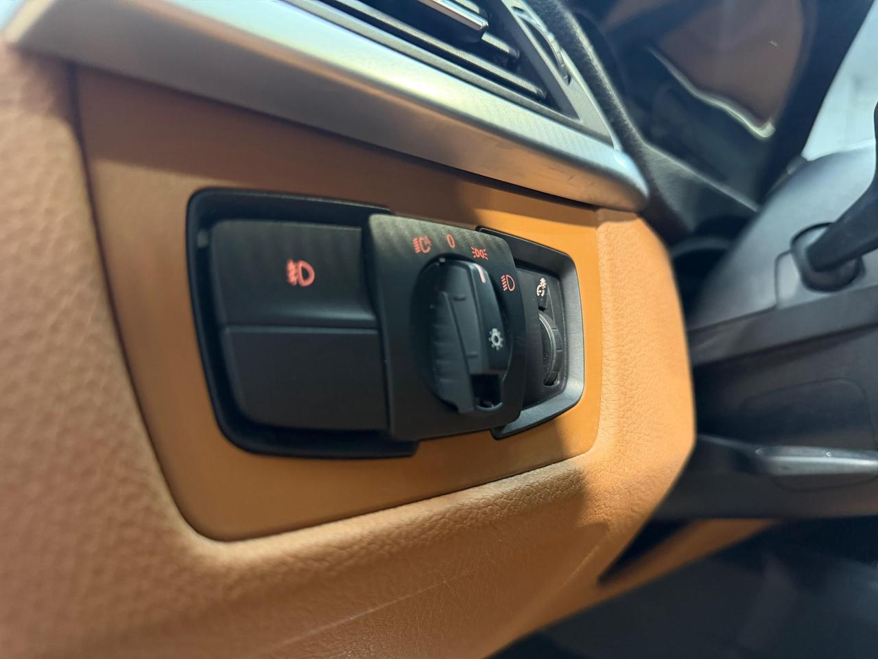 2017 BMW 3-Series 330i xDrive|CLEAN CARFAX|BROWN INTERIOR Photo