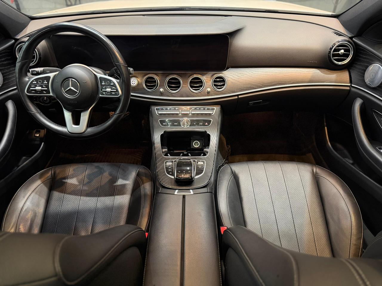 2019 Mercedes-Benz E-Class E300 4MATIC AMG PCKG|CLEAN CARFAX|CARPLAY|BURMESTE Photo4
