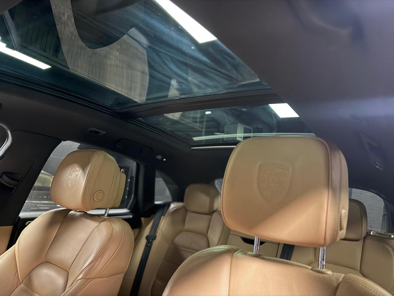 2017 Porsche Macan PDLS+ LOADED|CLEAN TITLE|PANOROOF|BOSE SOUND Photo