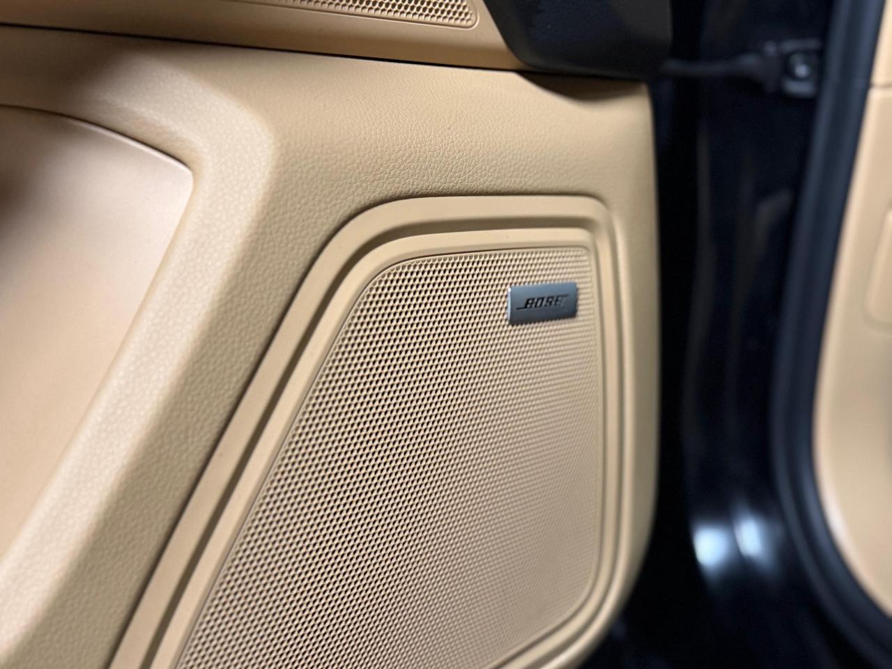 2017 Porsche Macan PDLS+ LOADED|CLEAN TITLE|PANOROOF|BOSE SOUND Photo