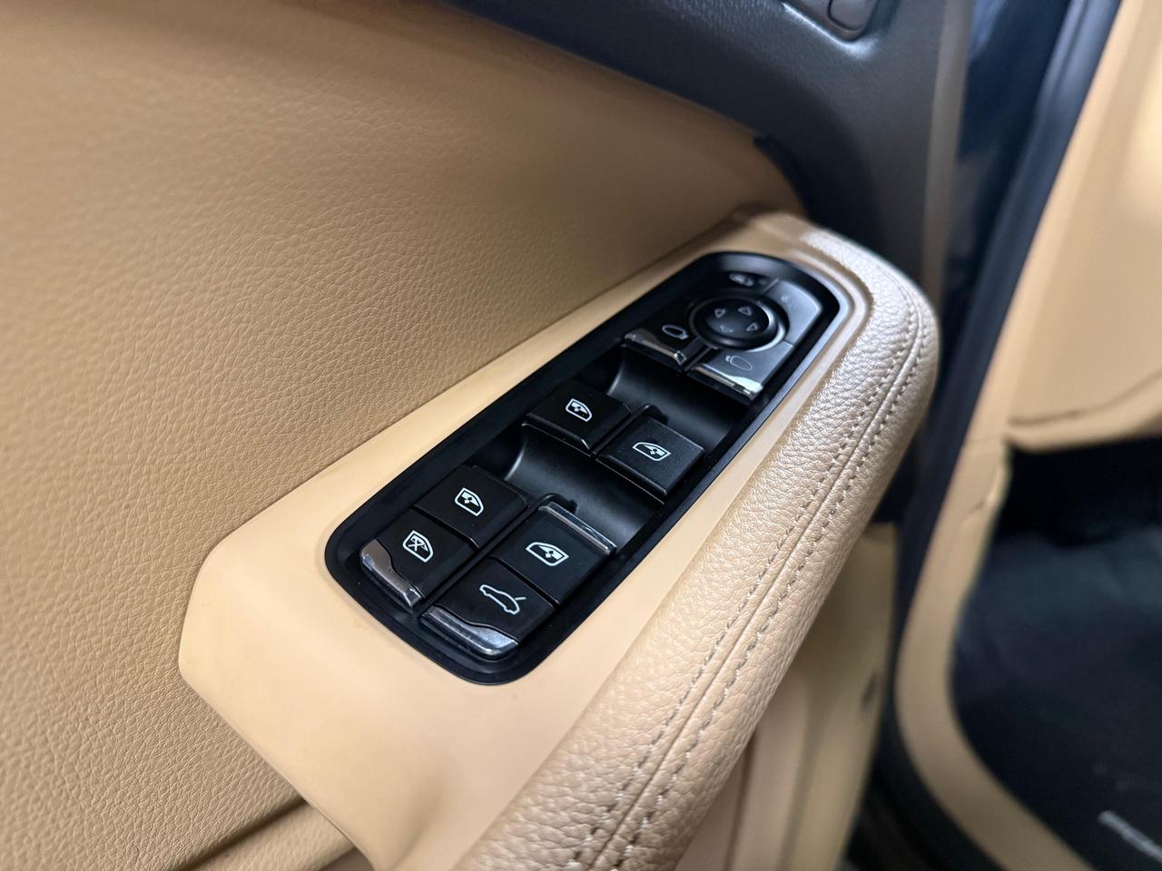 2017 Porsche Macan PDLS+ LOADED|CLEAN TITLE|PANOROOF|BOSE SOUND Photo