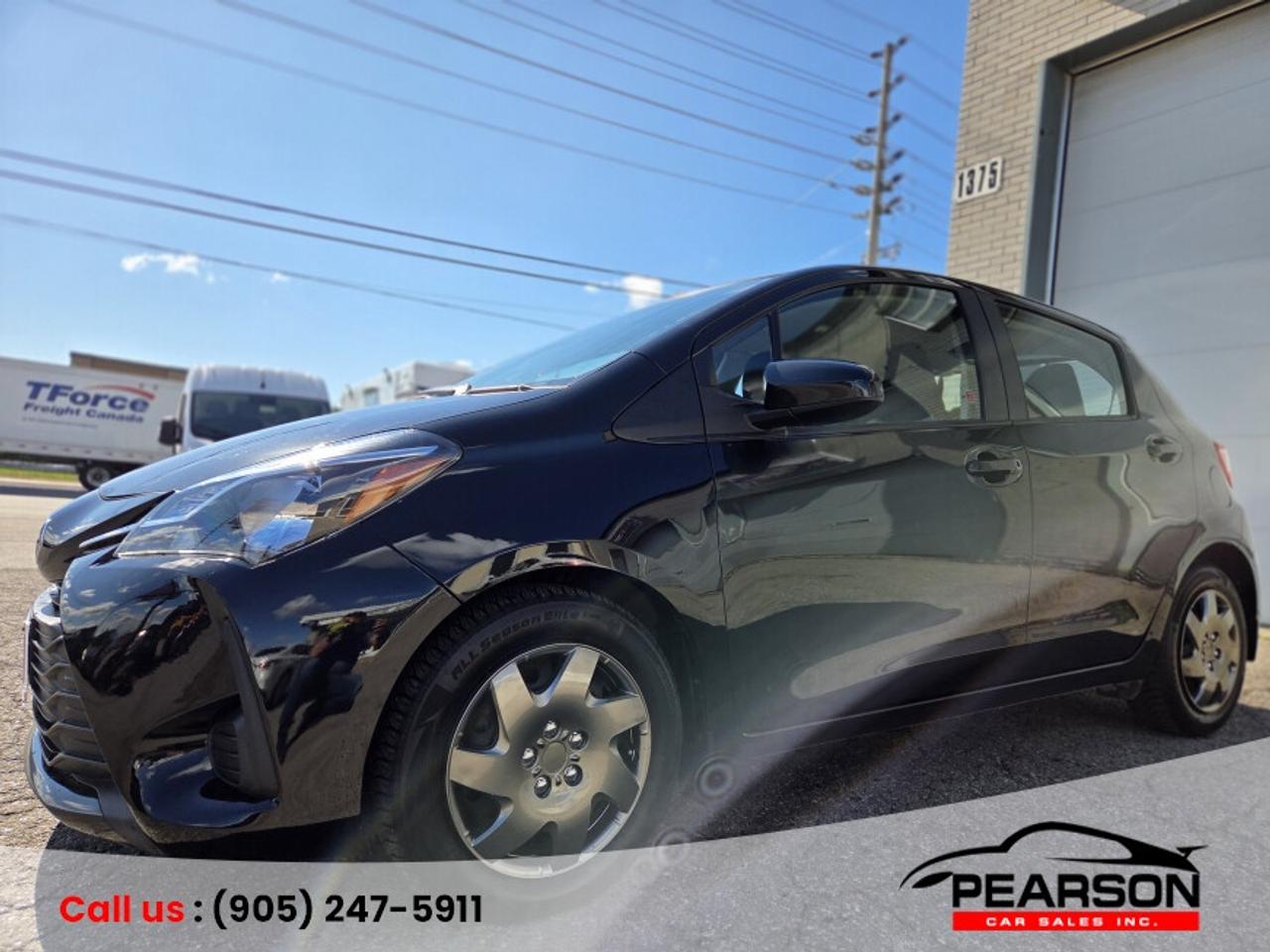 2018 Toyota Yaris LE Photo0