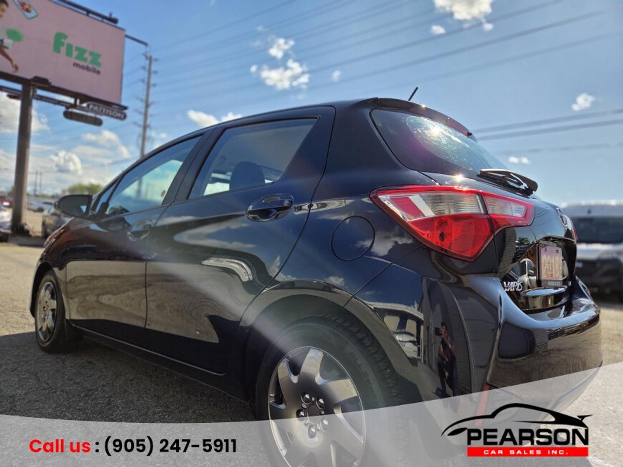 2018 Toyota Yaris LE Photo