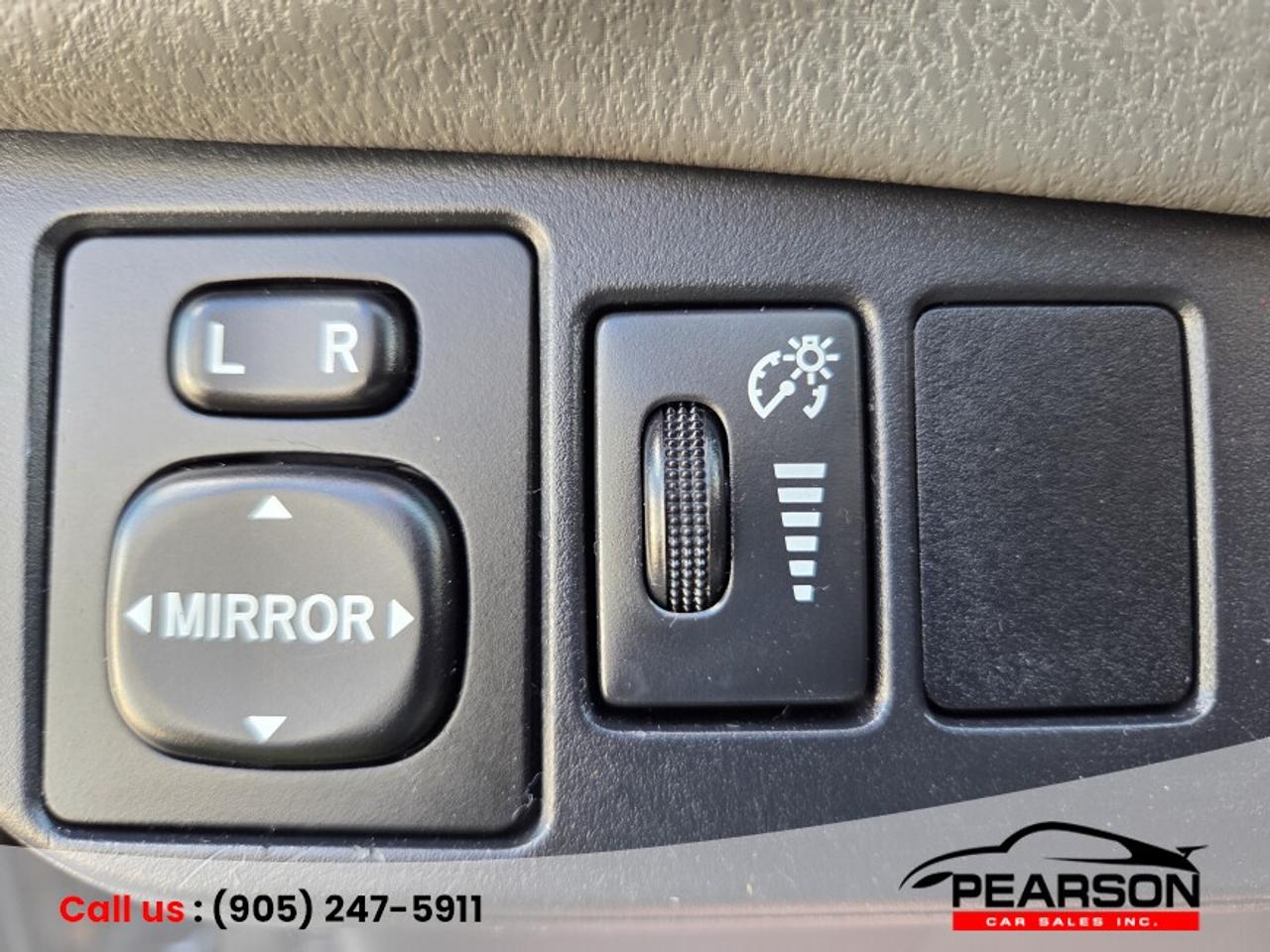 2018 Toyota Yaris LE Photo