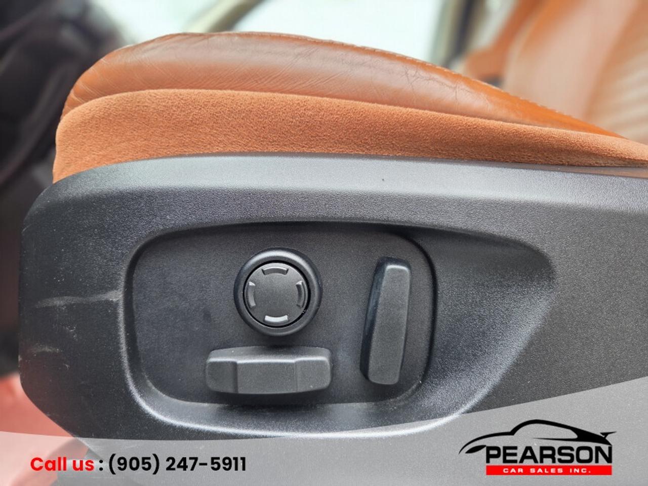 2016 Land Rover Discovery Sport HSE LUX Photo