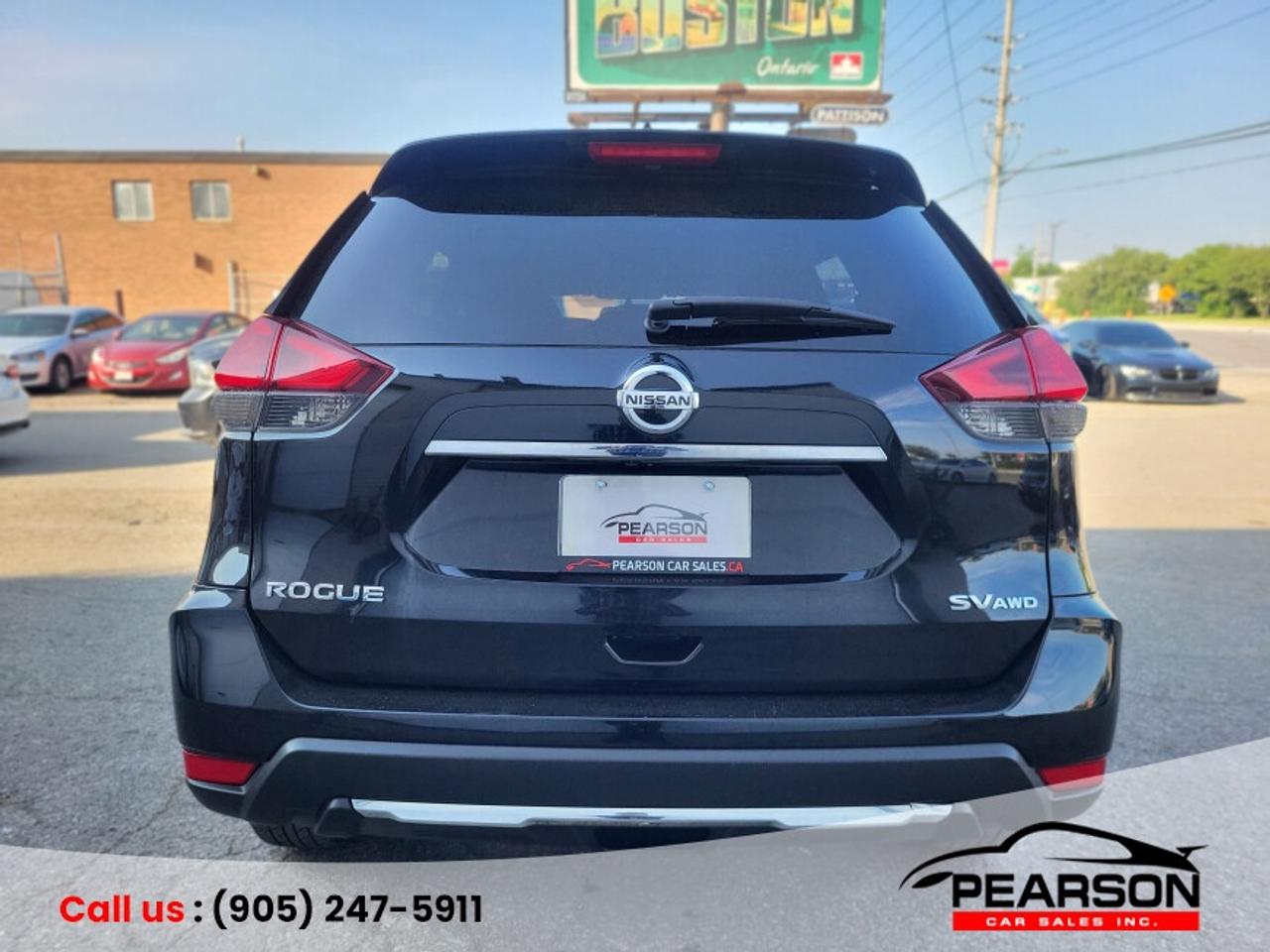 2017 Nissan Rogue SV Photo