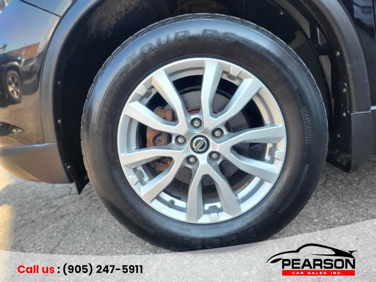 2017 Nissan Rogue SV Photo