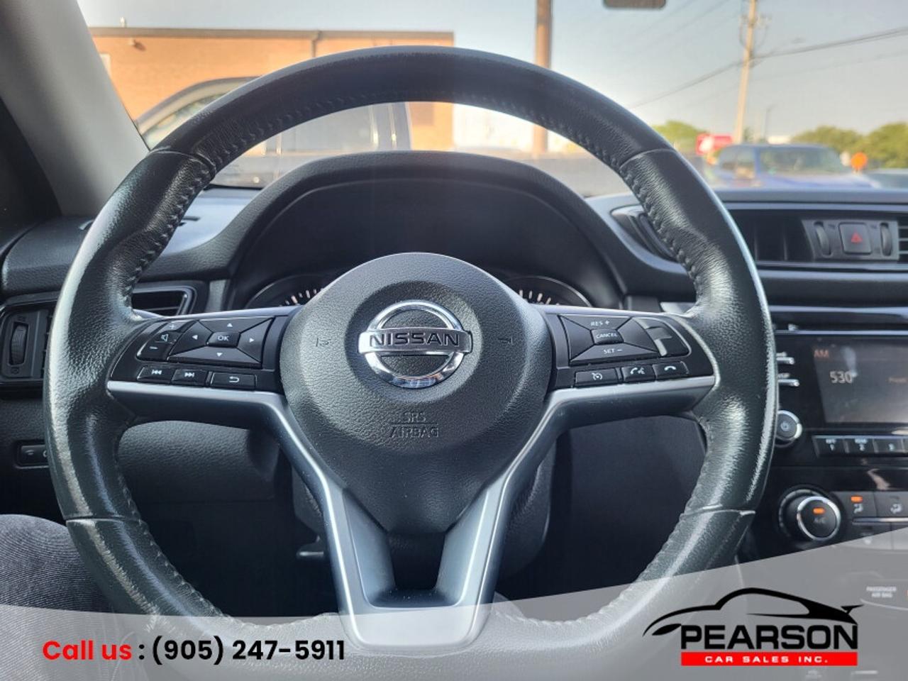 2017 Nissan Rogue SV Photo