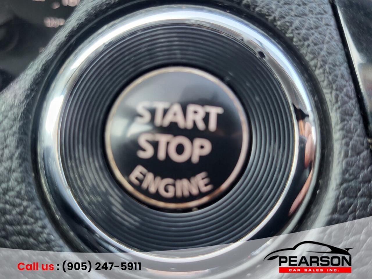 2017 Nissan Rogue SV Photo