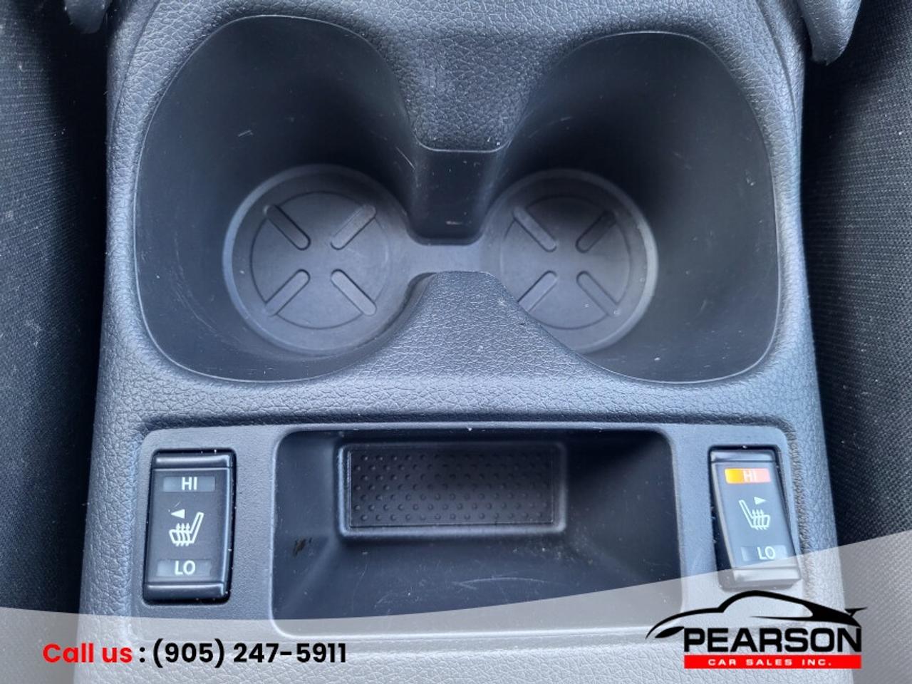 2017 Nissan Rogue SV Photo