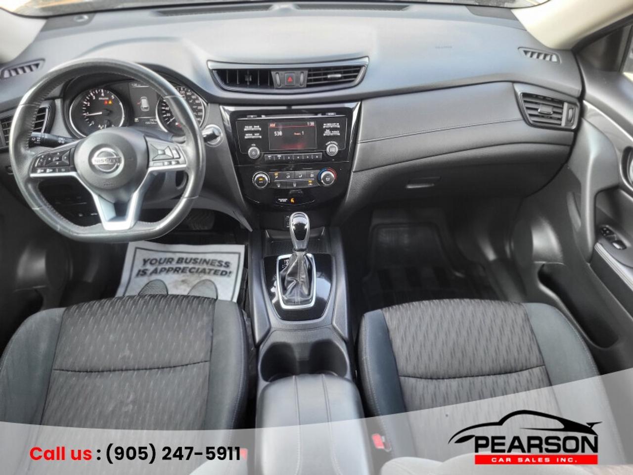 2017 Nissan Rogue SV Photo