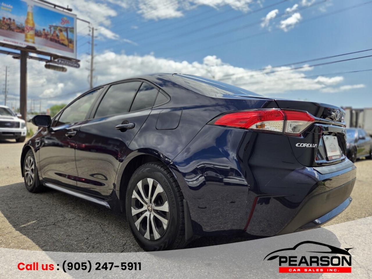 2021 Toyota Corolla LE Hybrid Photo