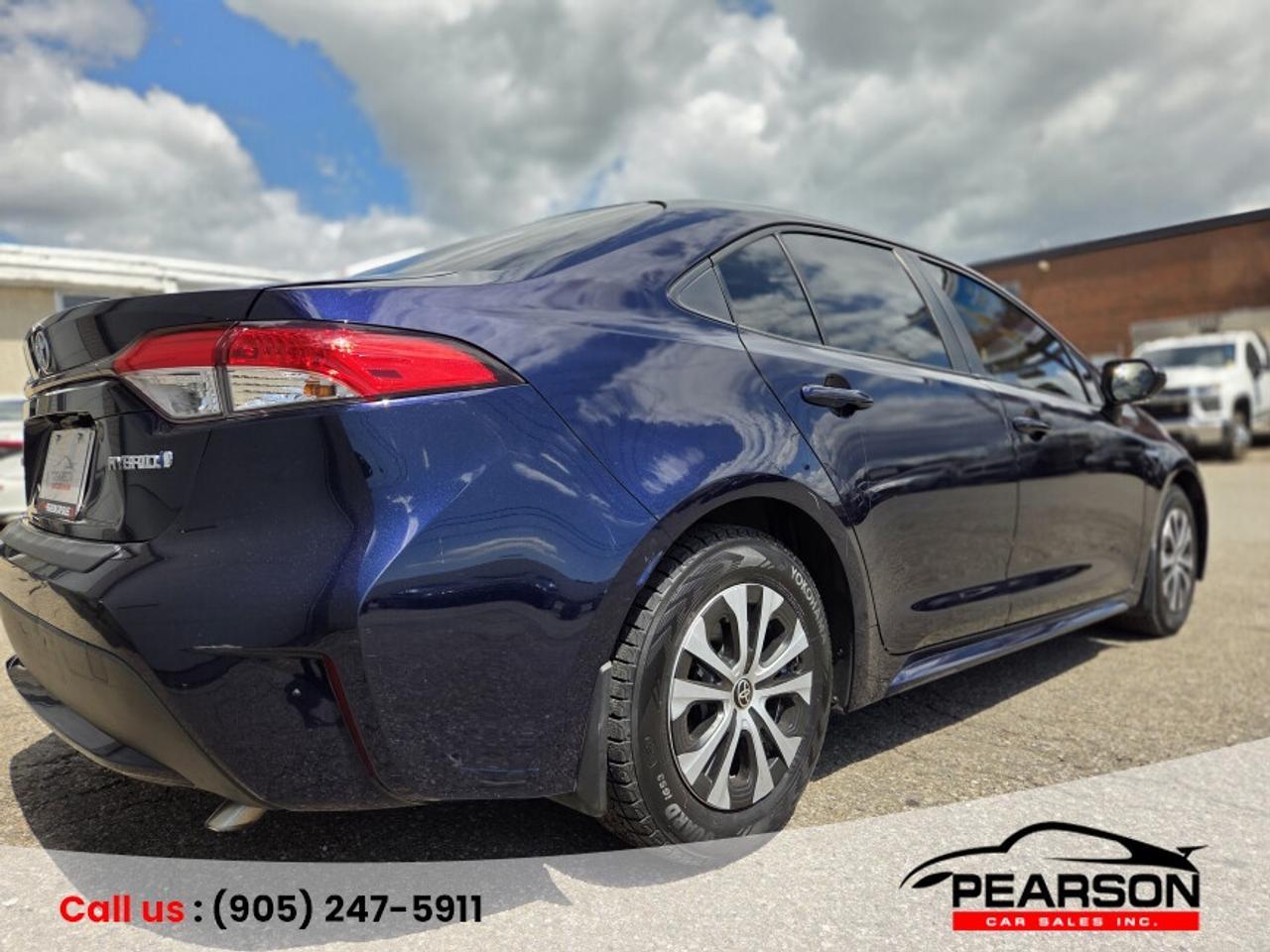 2021 Toyota Corolla LE Hybrid Photo