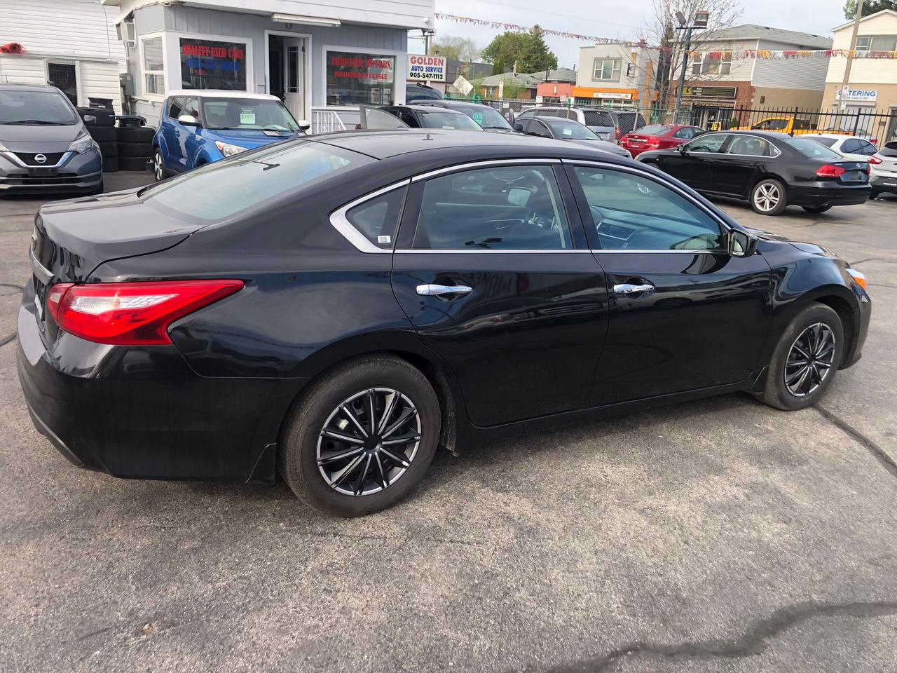 2017 Nissan Altima 2.5 S Photo3