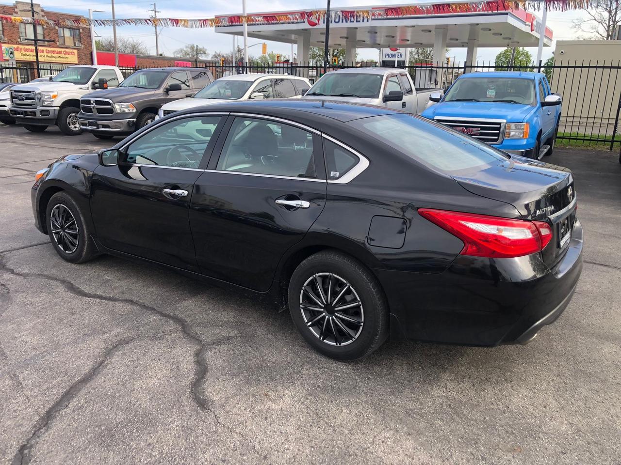 2017 Nissan Altima 2.5 S Photo