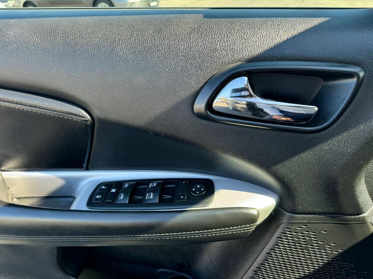 2016 Dodge Journey SXT 7 PASSENGER  Photo