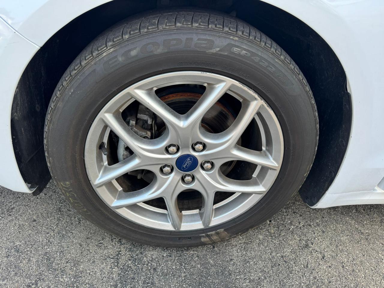 2020 Ford Fusion SE Photo