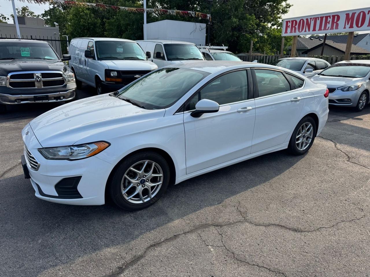 2020 Ford Fusion SE Photo