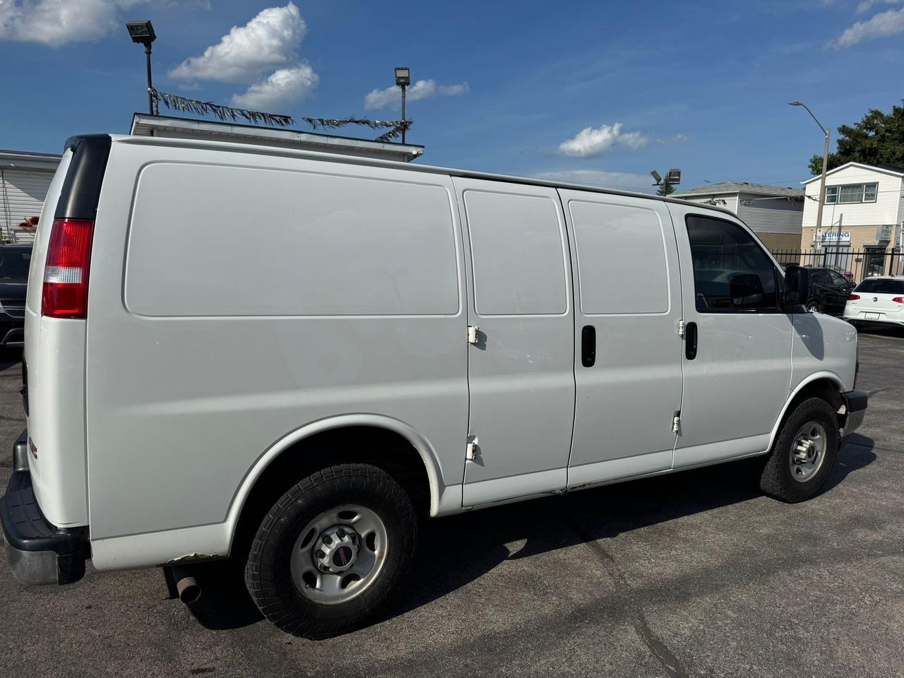 2020 GMC Savana 2500 135 Photo