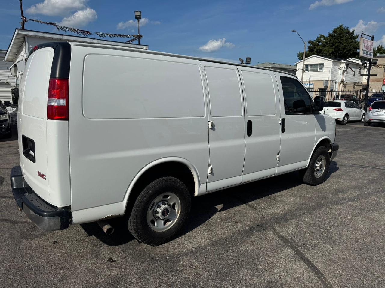 2020 GMC Savana 2500 135 Photo3