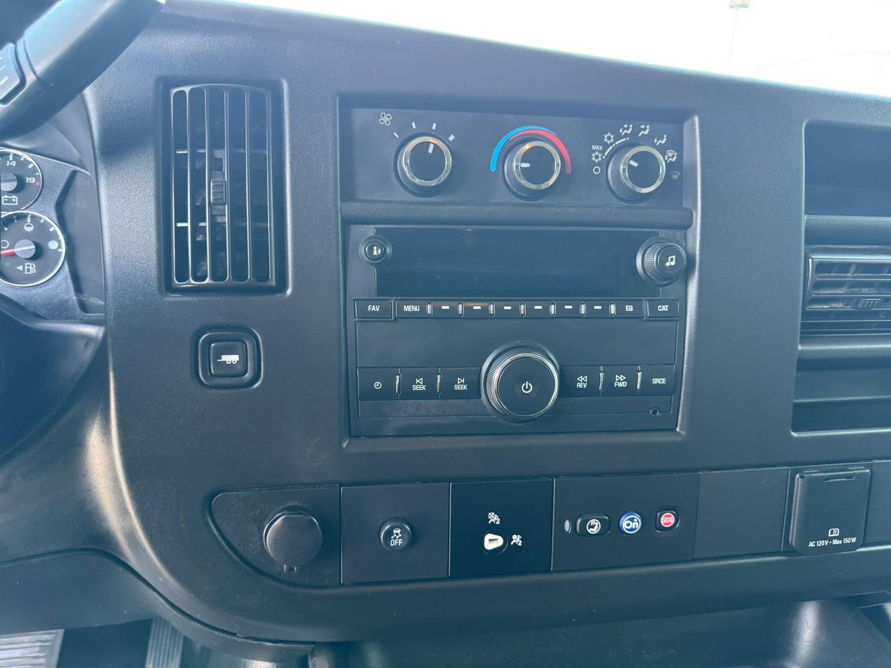 2020 GMC Savana 2500 135 Photo