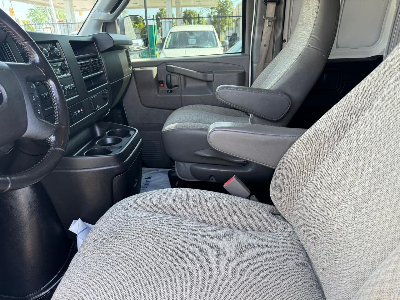 2020 GMC Savana 2500 135 Photo