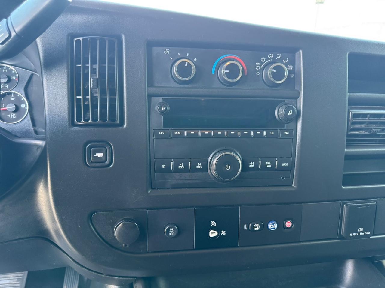 2020 GMC Savana 2500 135 Photo