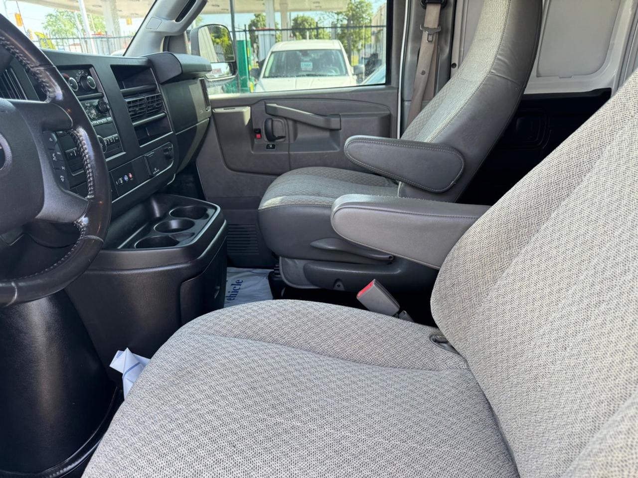 2020 GMC Savana 2500 135 Photo