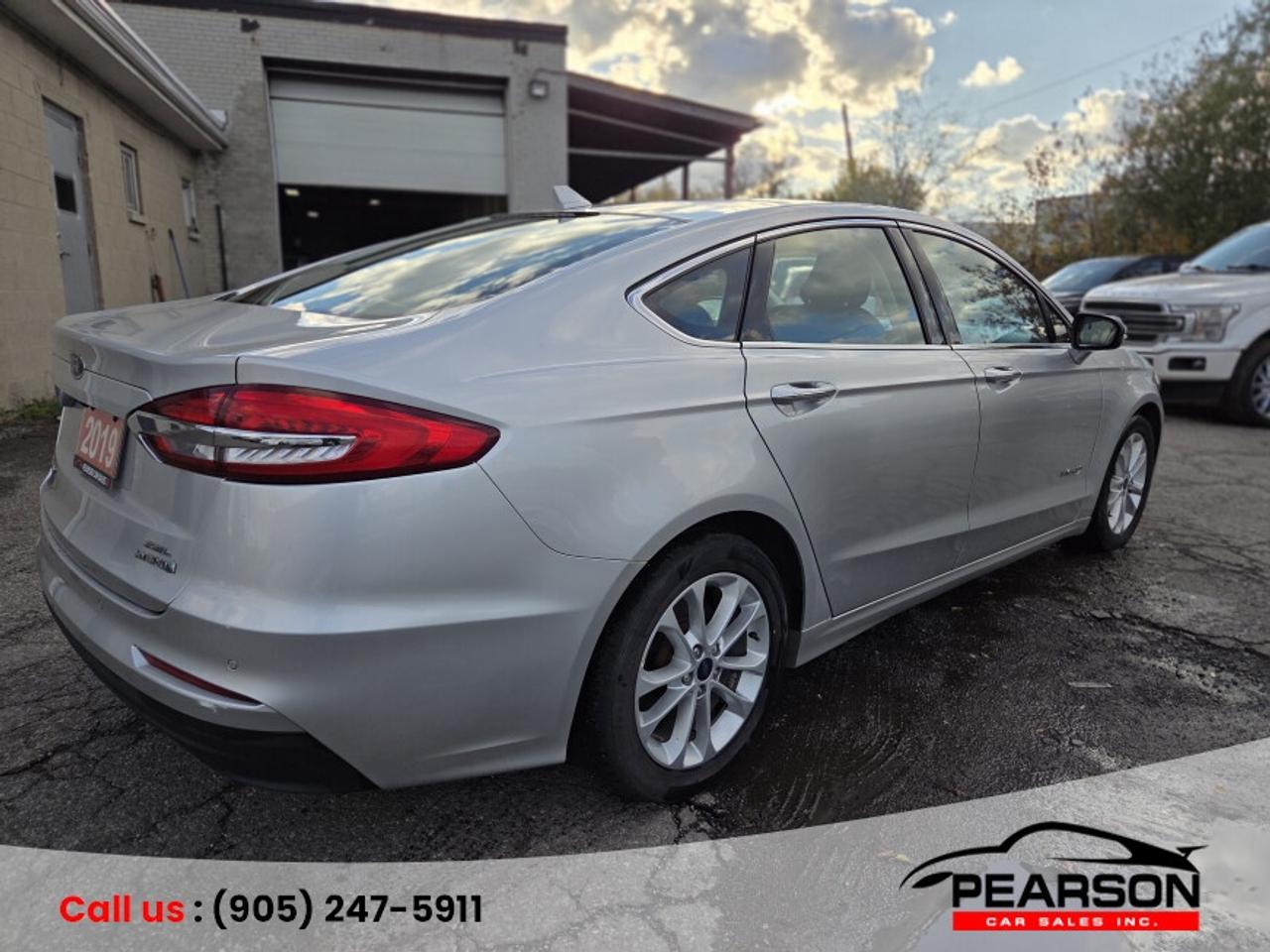 2019 Ford Fusion Hybrid SEL Photo
