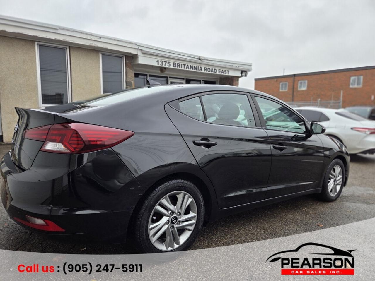 2019 Hyundai Elantra Preferred Photo3