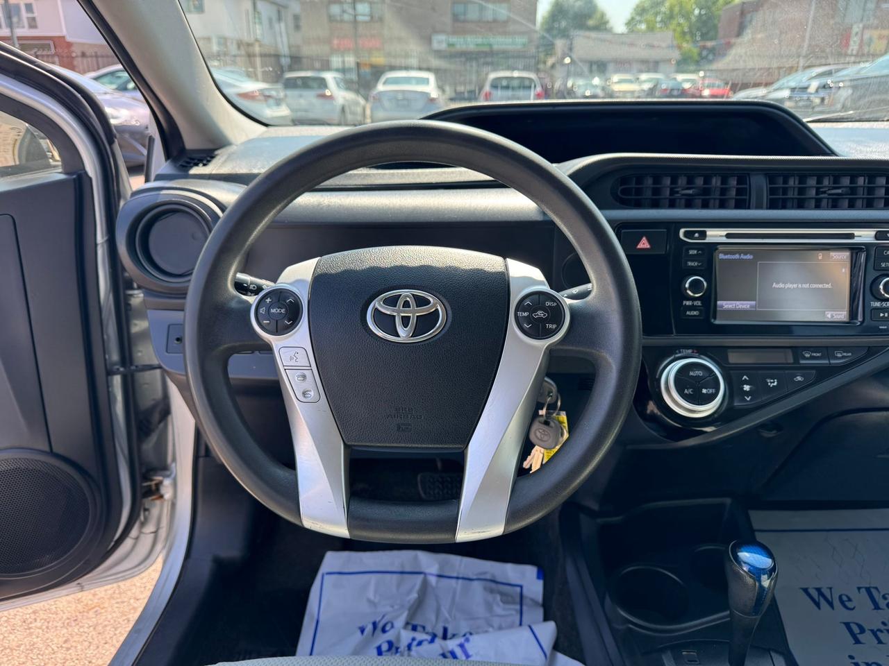 2016 Toyota Prius c HYBRID  Photo