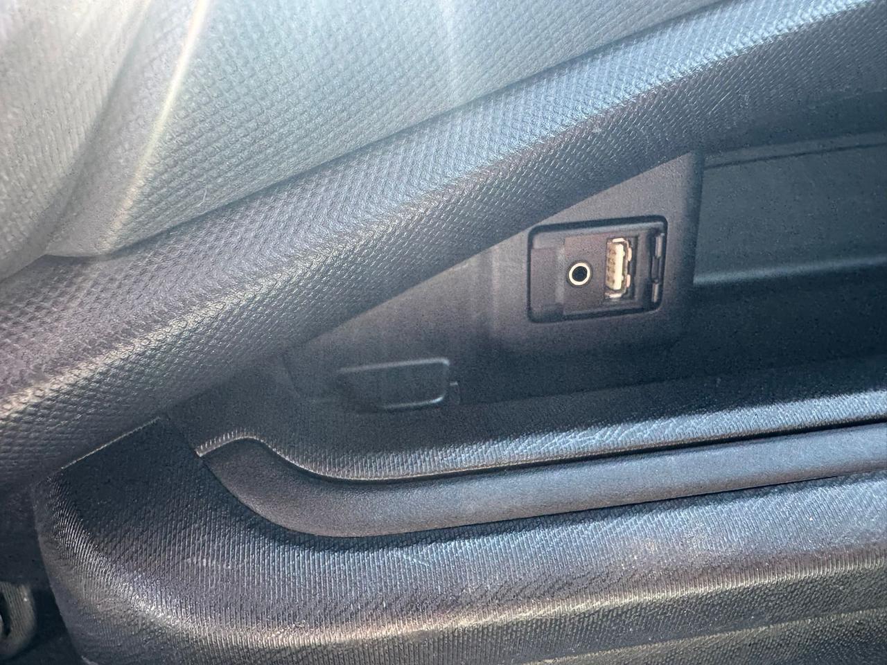 2016 Toyota Prius c HYBRID  Photo