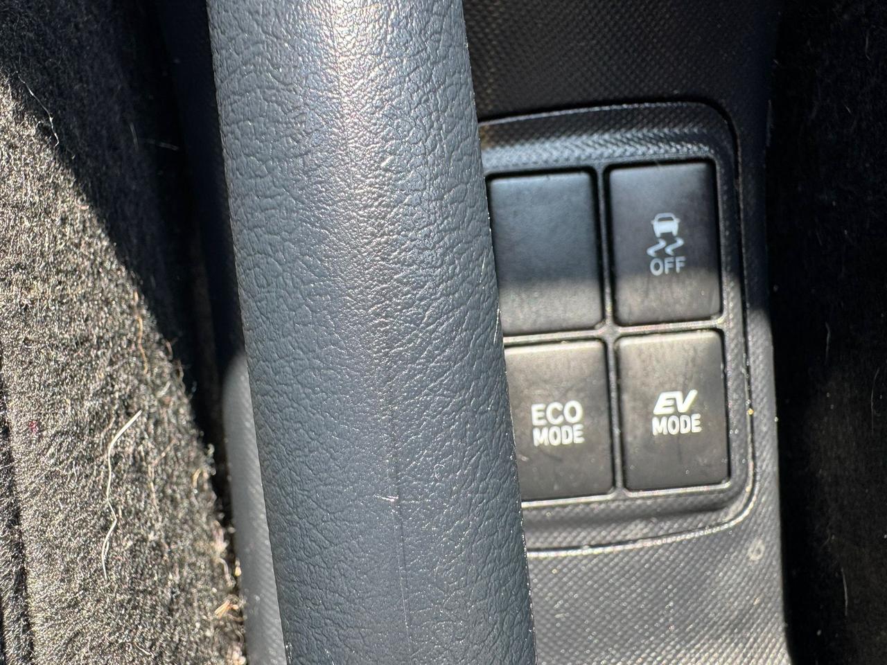 2016 Toyota Prius c HYBRID  Photo