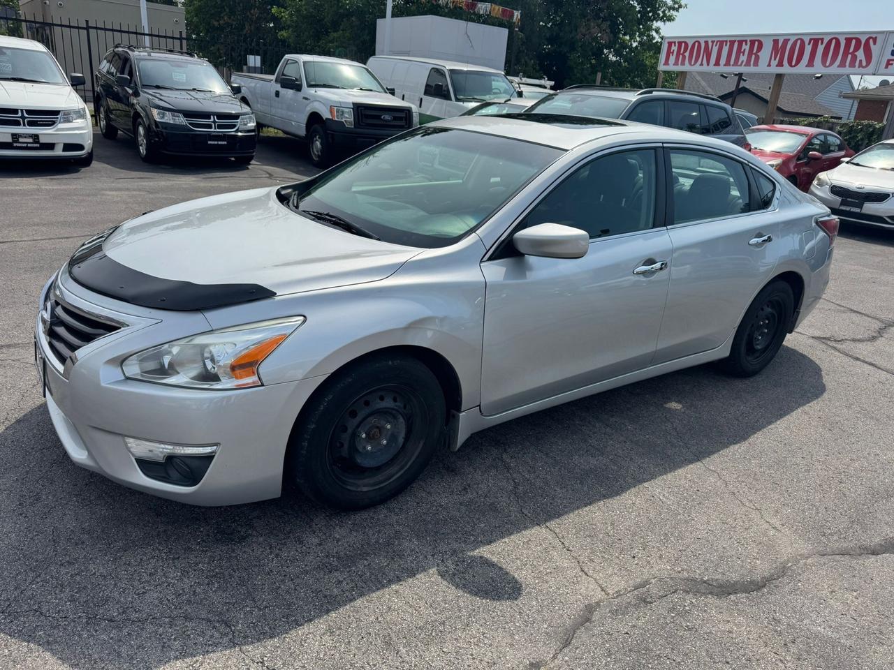 2015 Nissan Altima SV BACKUP CAMERA + SUNROOF  Photo