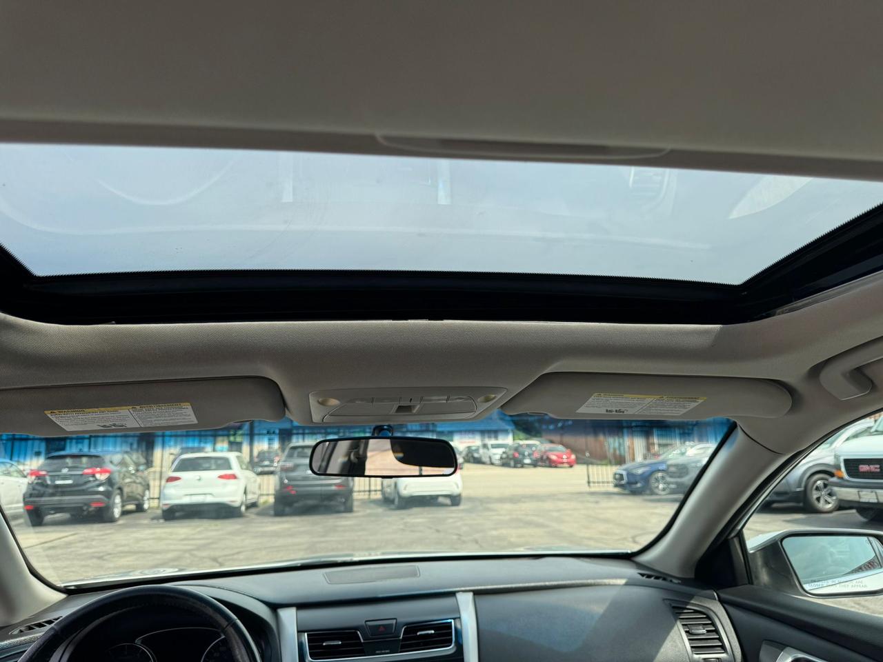 2015 Nissan Altima SV BACKUP CAMERA + SUNROOF  Photo