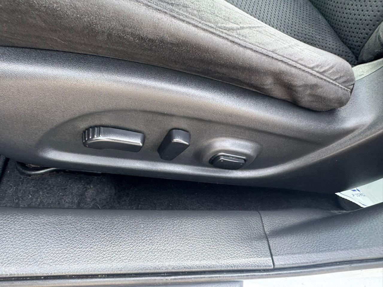 2015 Nissan Altima SV BACKUP CAMERA + SUNROOF  Photo