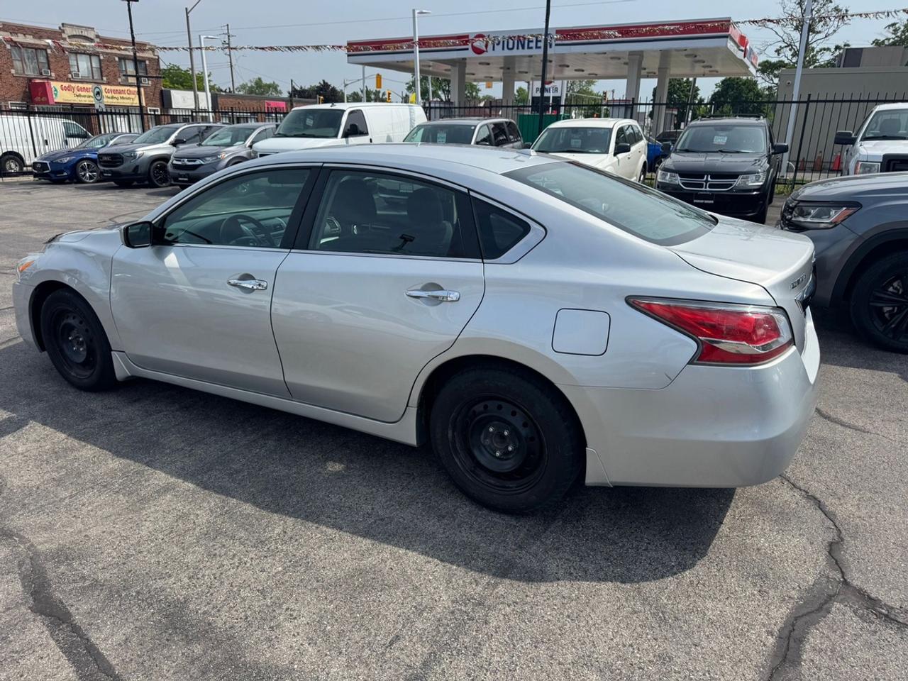 2015 Nissan Altima SV BACKUP CAMERA + SUNROOF  Photo