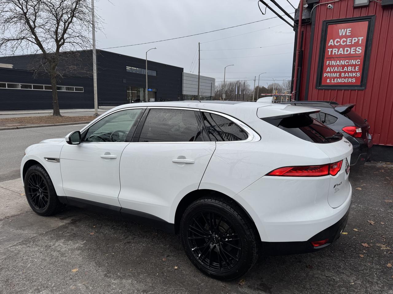 2018 Jaguar F-PACE 35t Prestige Photo