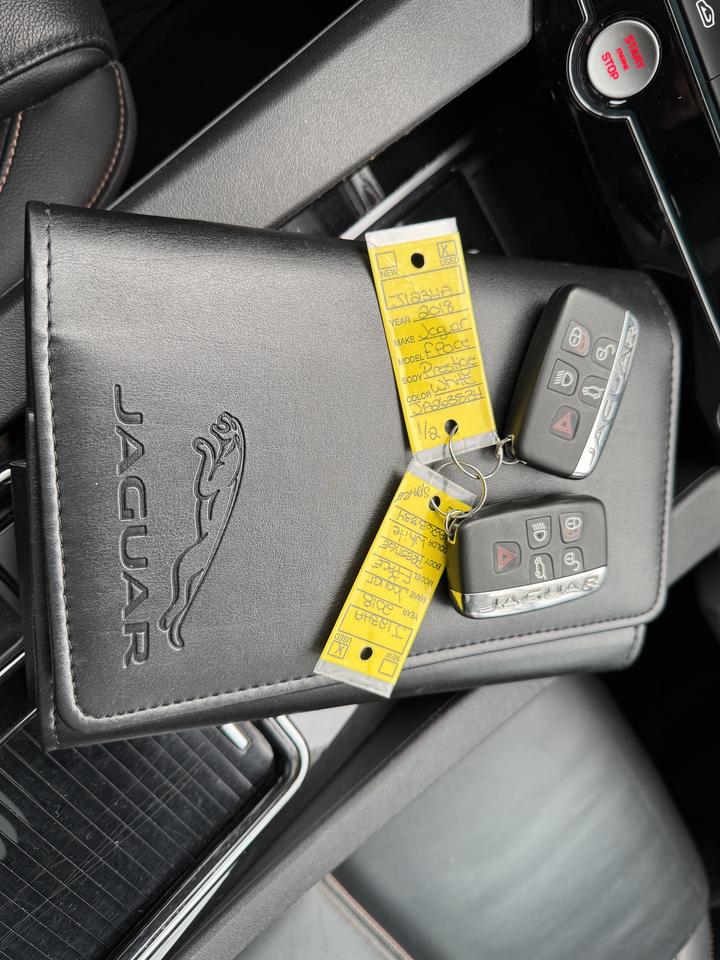 2018 Jaguar F-PACE 35t Prestige Photo