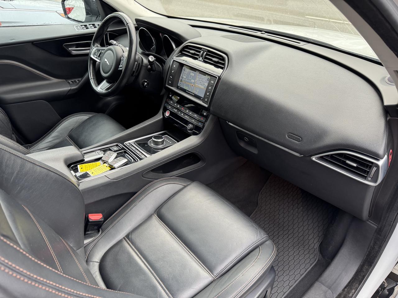 2018 Jaguar F-PACE 35t Prestige Photo