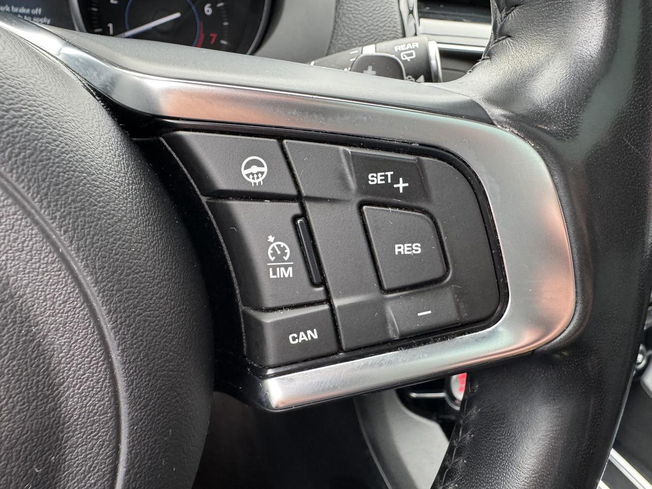 2018 Jaguar F-PACE 35t Prestige Photo