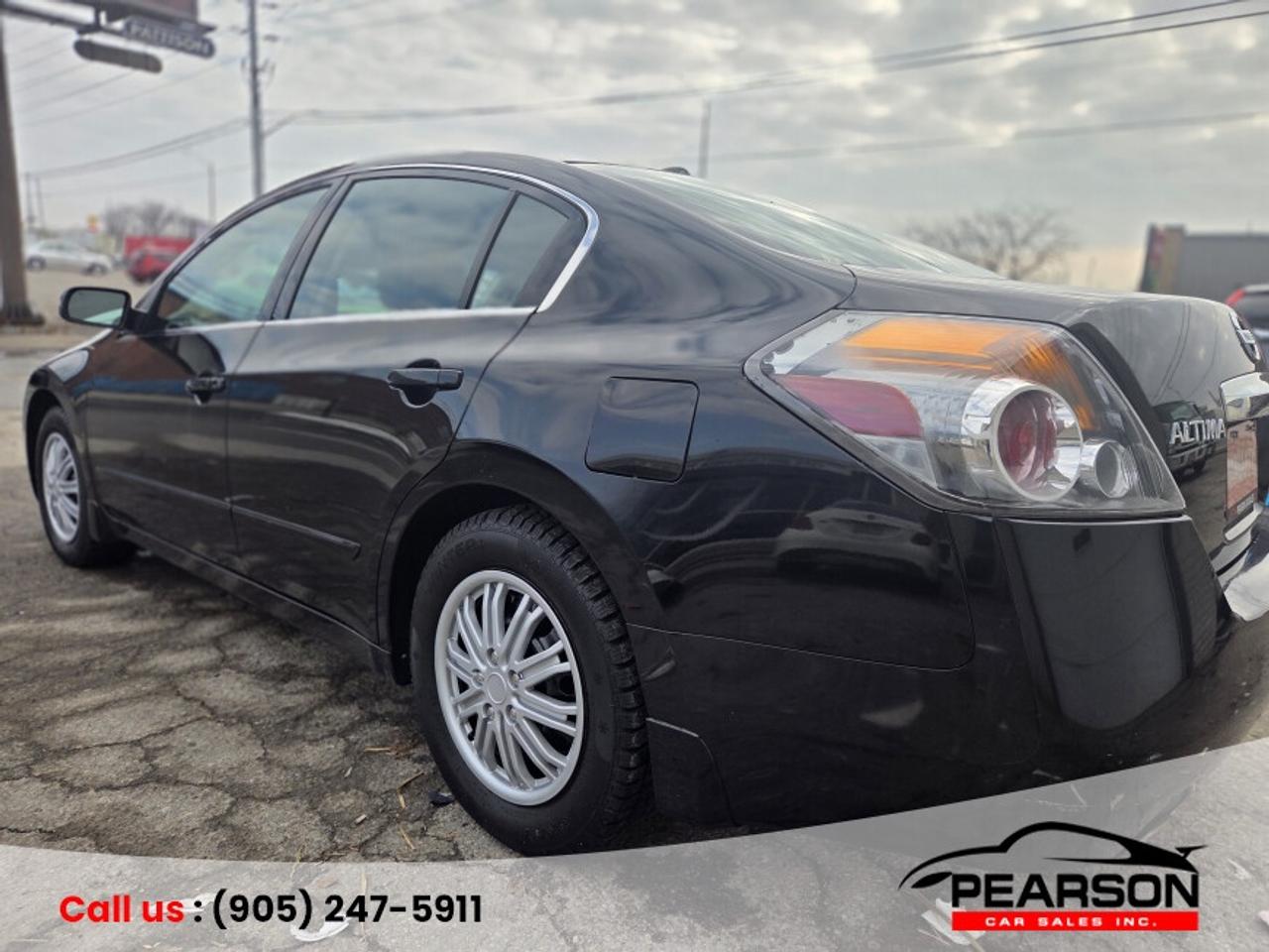 2011 Nissan Altima SL Photo2