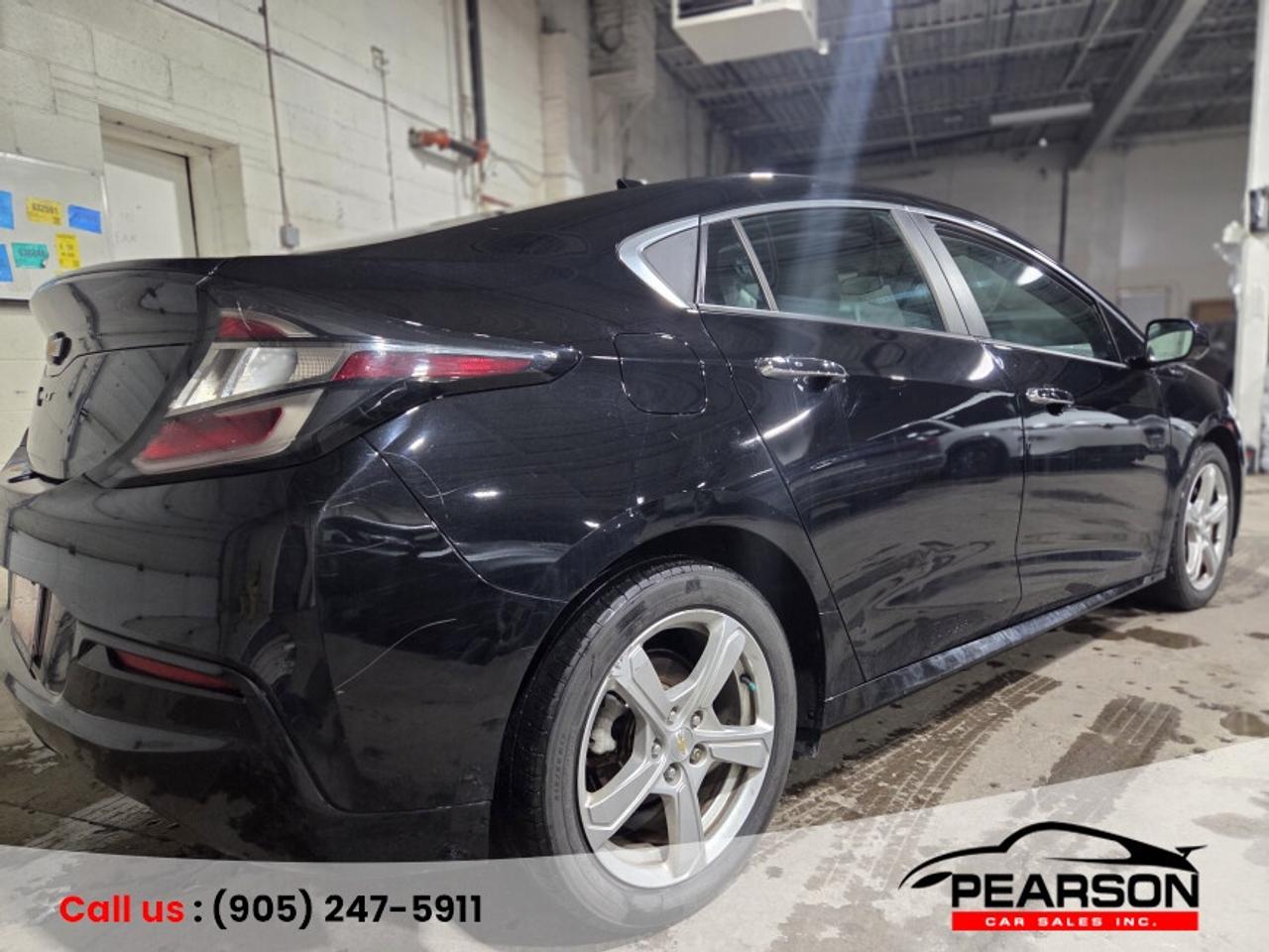 2018 Chevrolet Volt LT Photo3