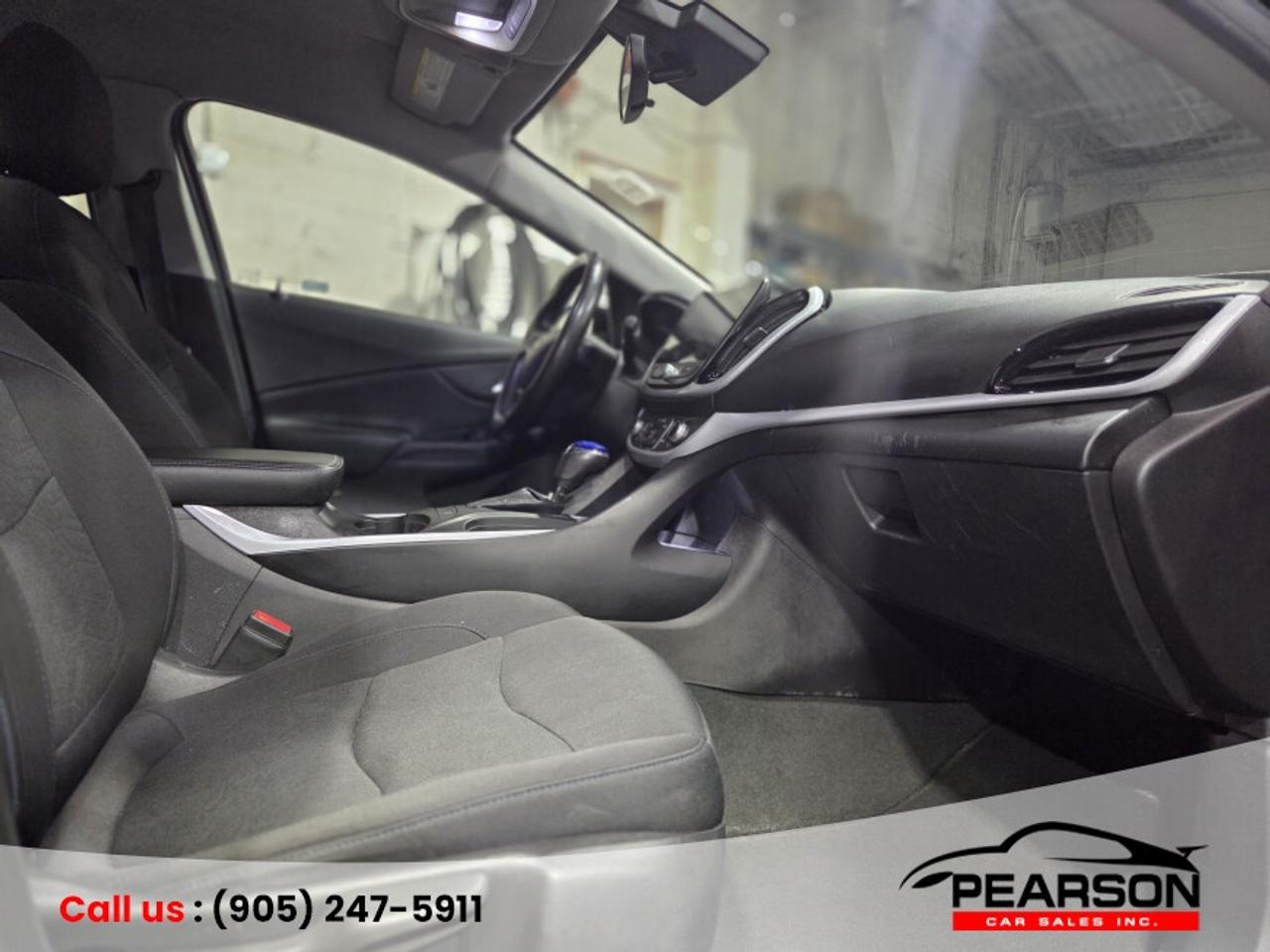 2018 Chevrolet Volt LT Photo