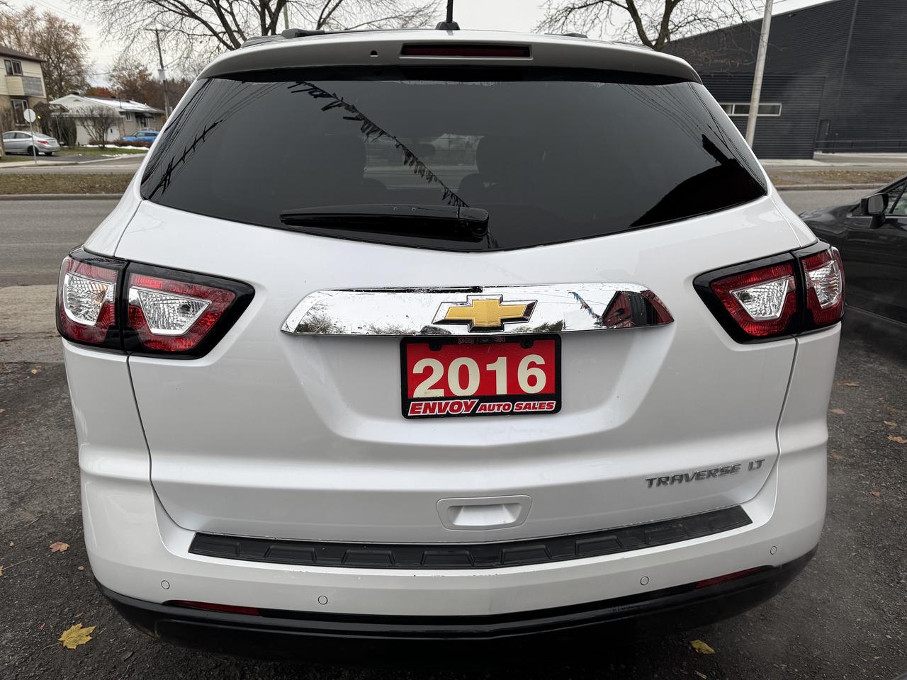 2016 Chevrolet Traverse 1LT Photo
