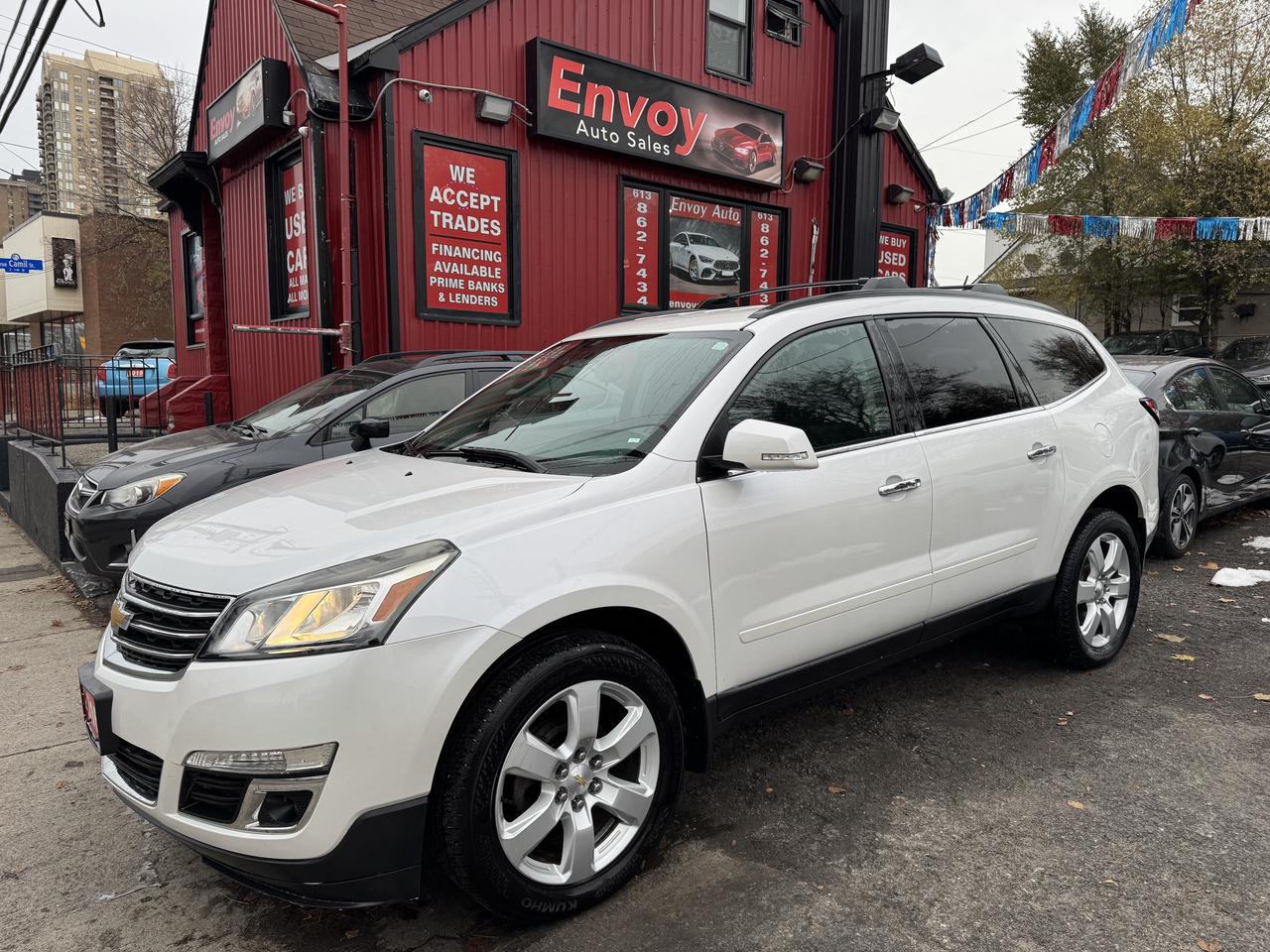 2016 Chevrolet Traverse 1LT Photo0