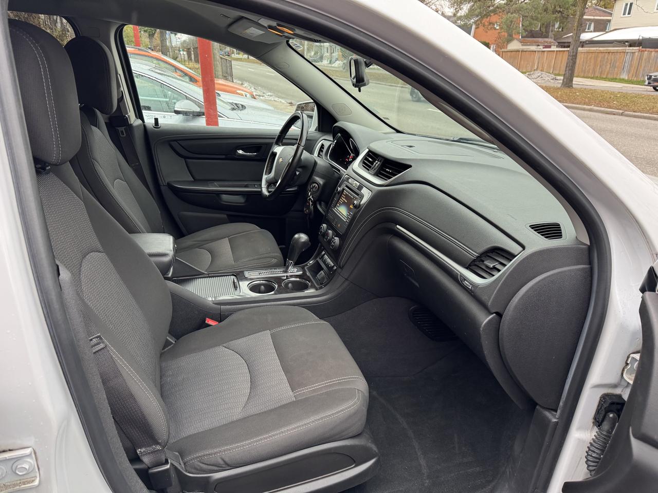 2016 Chevrolet Traverse 1LT Photo