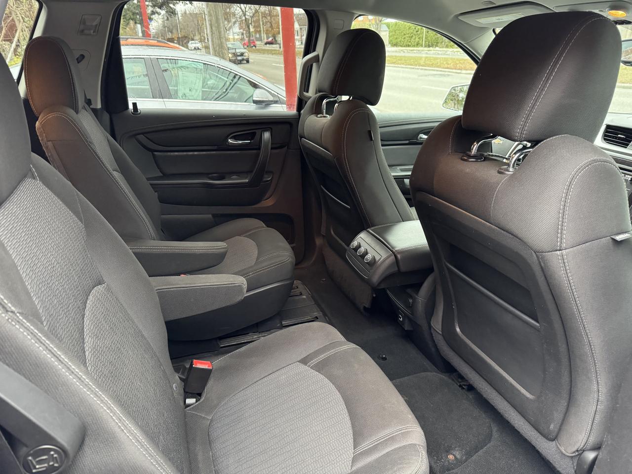 2016 Chevrolet Traverse 1LT Photo