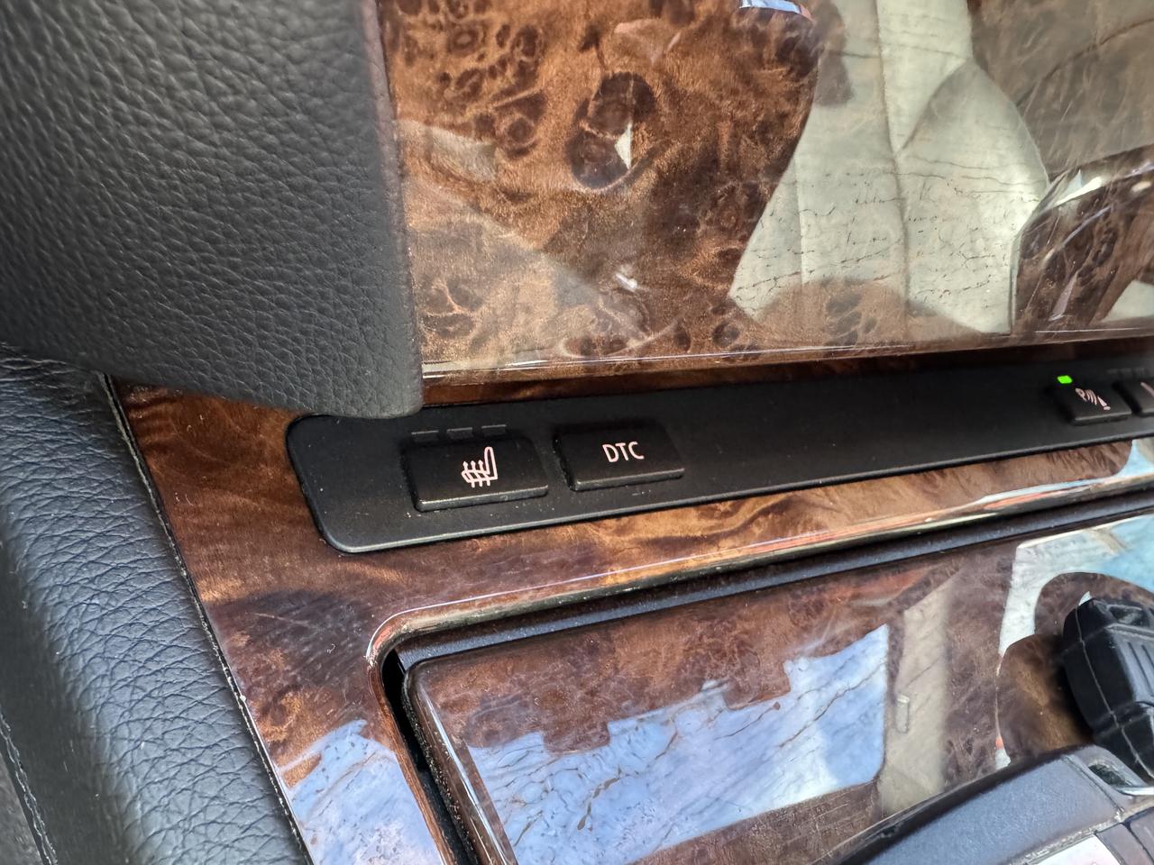 2010 BMW 6-Series 650i M-Package Photo